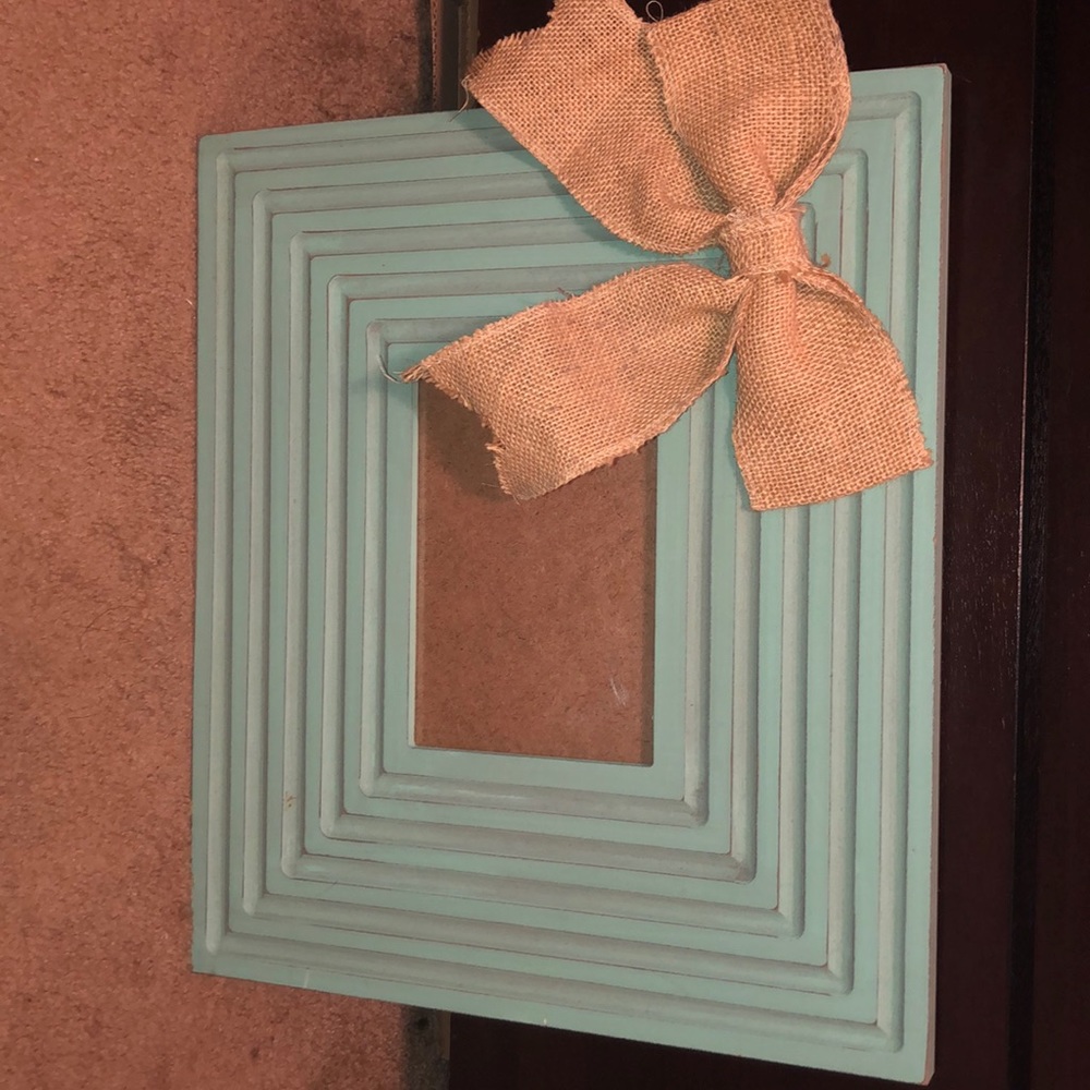 Picture Frame w/bow